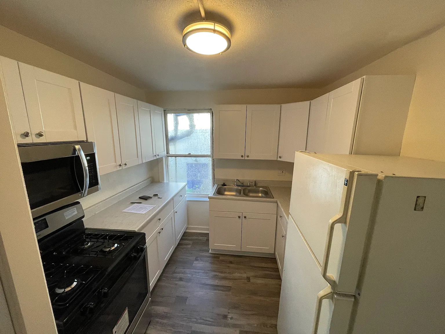1 bed, 800 sqft, $1,400 — Photo 2