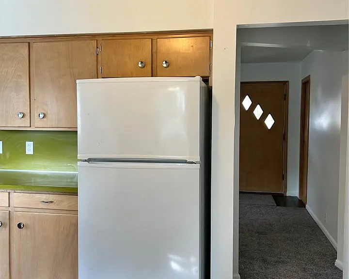 823 N 25th St — Photo 17