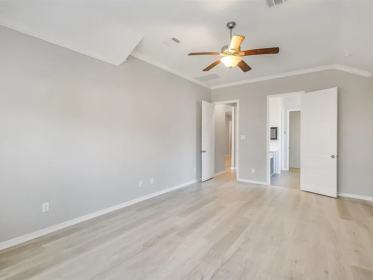 18314 Southwood Creek Dr — Photo 18
