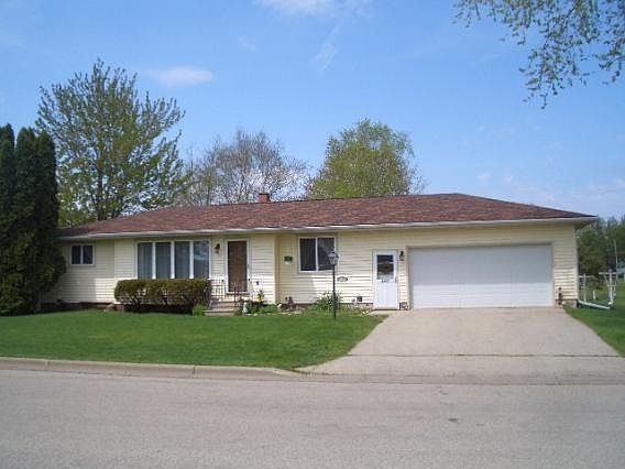 1st image of 1315 Lakeview Dr