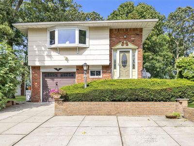 196 Radcliffe Road, Plainview, NY, 11803