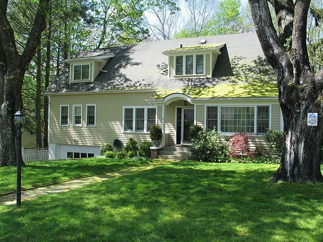 1st image of 10 Brundage St