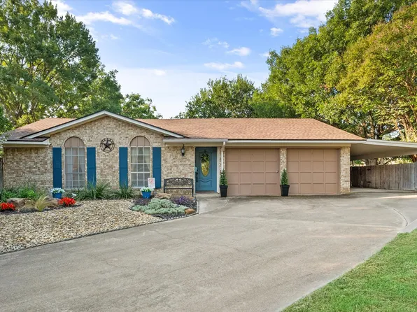 4208 Shipley Ct, Benbrook, TX 76116