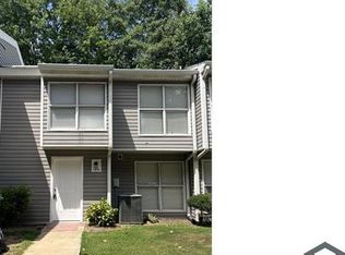 186 Governors Dr, Forest Park, GA