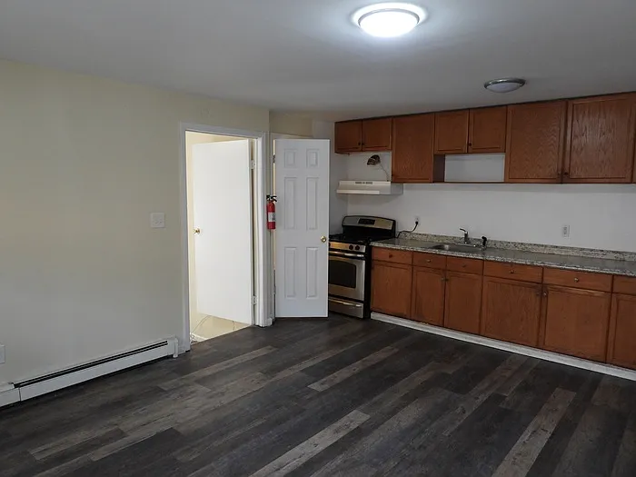 1 bed, 1.0 bath, 500 sqft, $1,495 — Photo 2