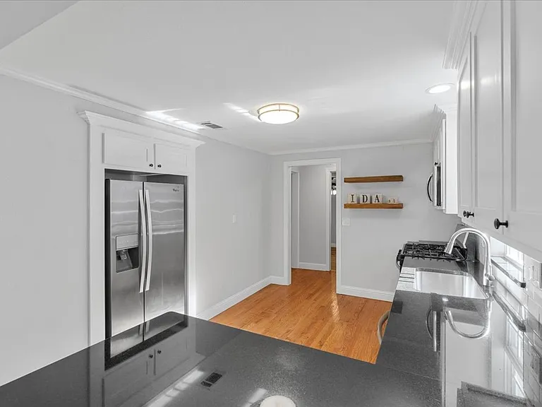 117 Ida St — Photo 10