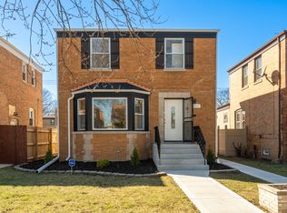 8218 S Sawyer Ave, Chicago, IL