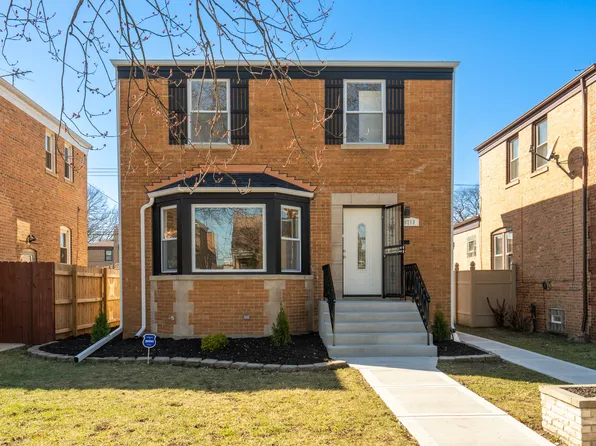 8218 S Sawyer Ave, Chicago, IL 60652