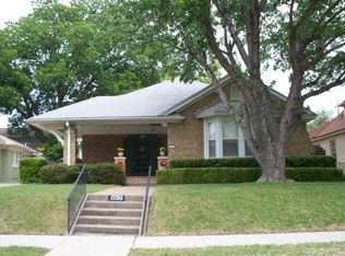 2130 Warner Rd, Fort Worth, TX 76110