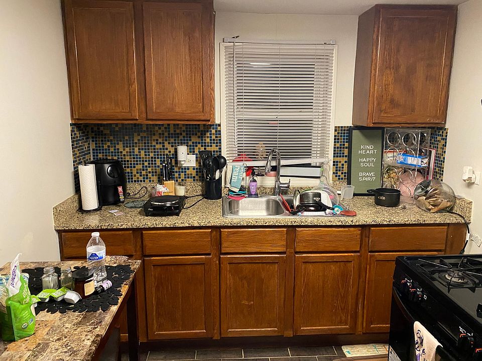 1st image of 424 S 12th Ave #2