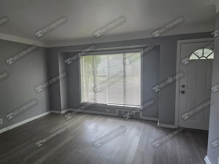 19759 McCormick St — Photo 12