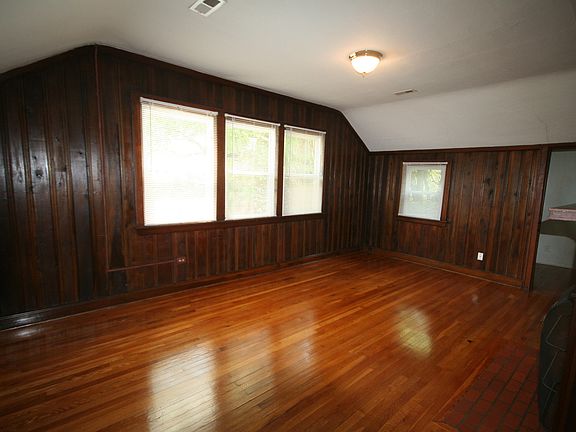 3rd image of 2508-2510 Englewood Ave #2508