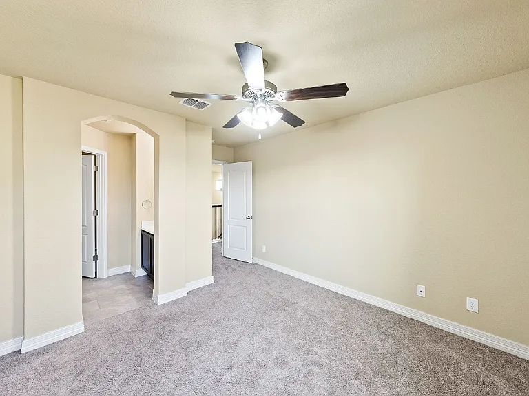 10406 Pecan Crst — Photo 33