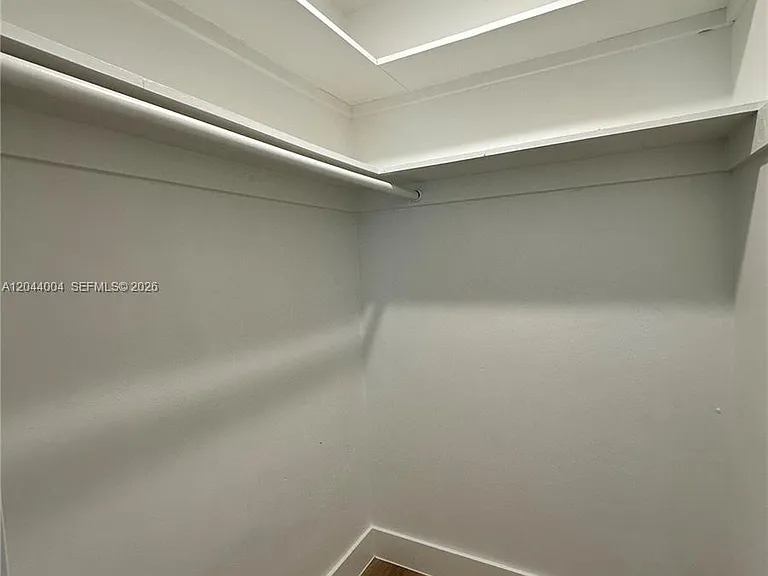 3700 NE 22nd Ave #4 — Photo 10