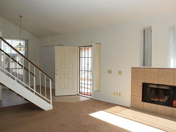 3rd image of 8831 W Grovers Ave