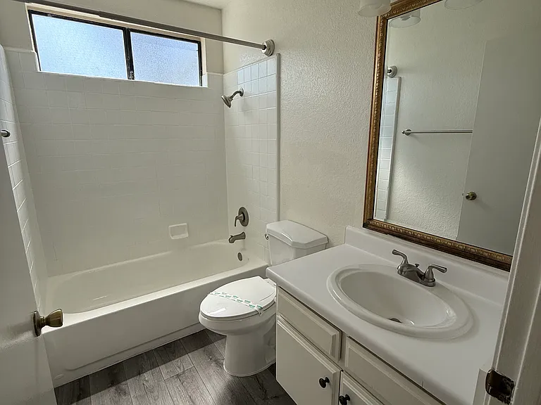 17072 Harbor Bluffs Cir #B — Photo 8