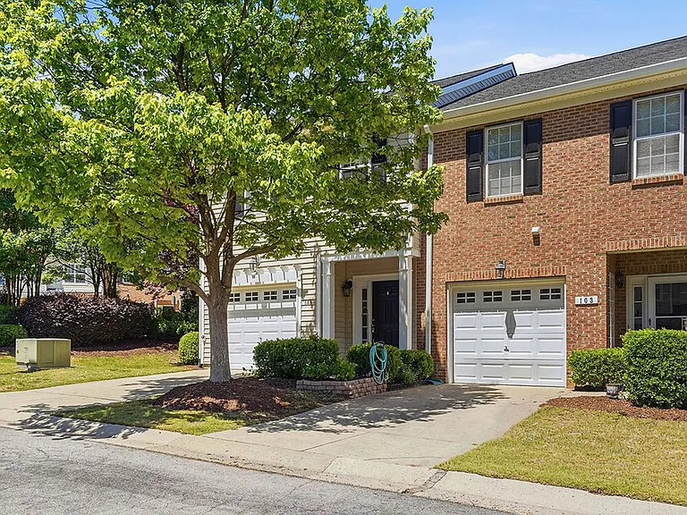 101 Fanwood Ct — Photo 4