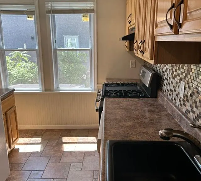 820 Greenhill Rd — Photo 7