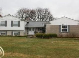 5377 Centerbrook Dr, West Bloomfield, MI