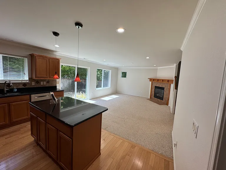 24803 SE 19th St — Photo 6