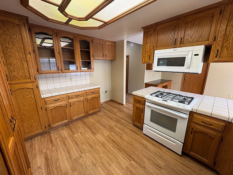 605 E Babcock Ave — Photo 31