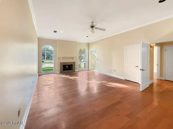 2877 Toulon Dr, Baton Rouge, LA 70816