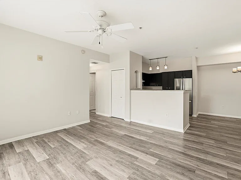 2801 Chancellorsville Dr #718 — Photo 22