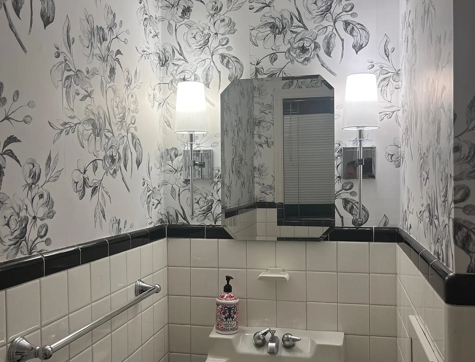 4 bed, 1.5 bath, 2418 sqft, $3,500 — Photo 3