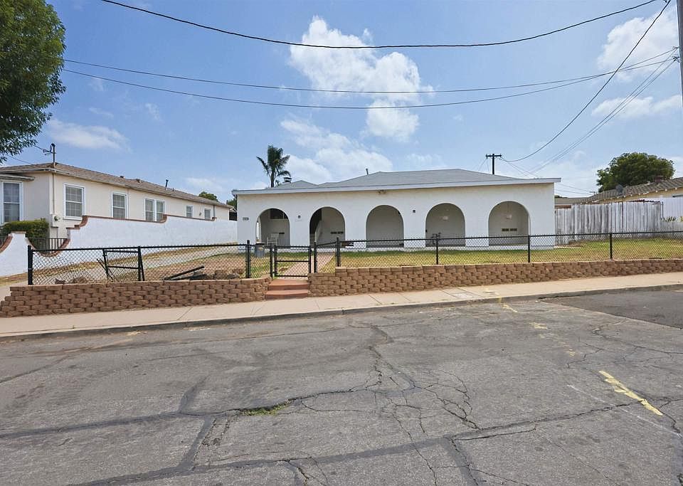 1st image of 2463 Rancho Dr