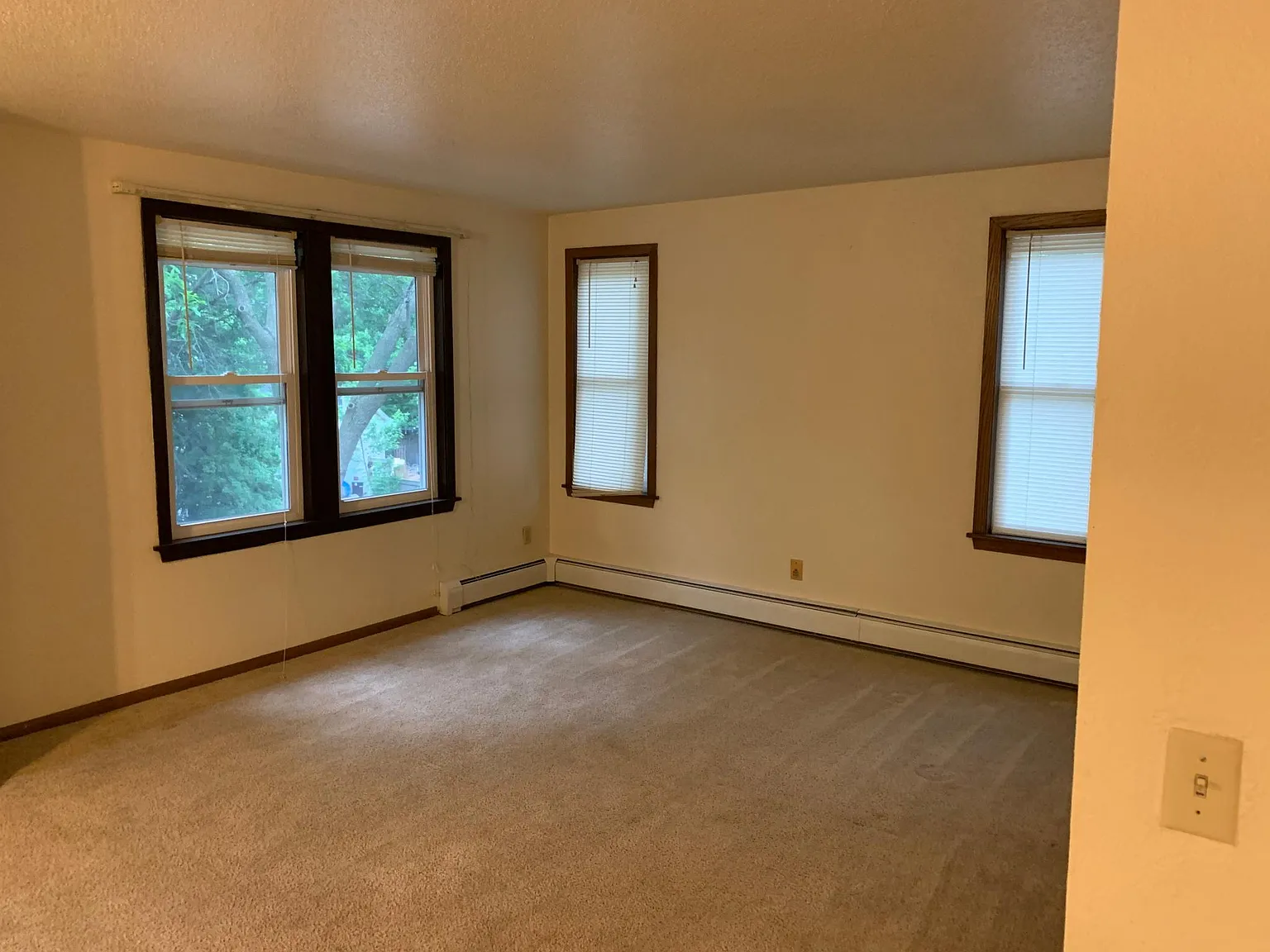 2 bed, 850 sqft, $1,400 — Photo 3