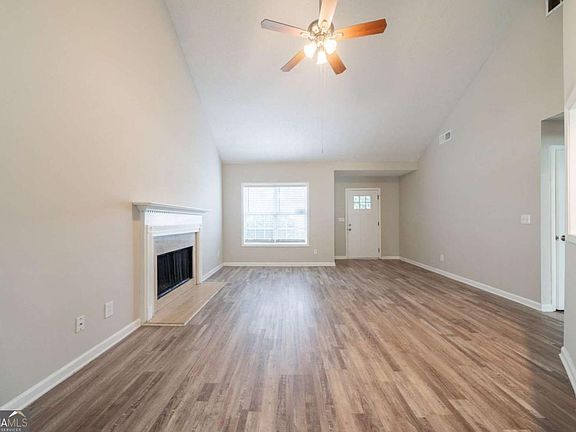 2nd image of 40 Princeton Ct