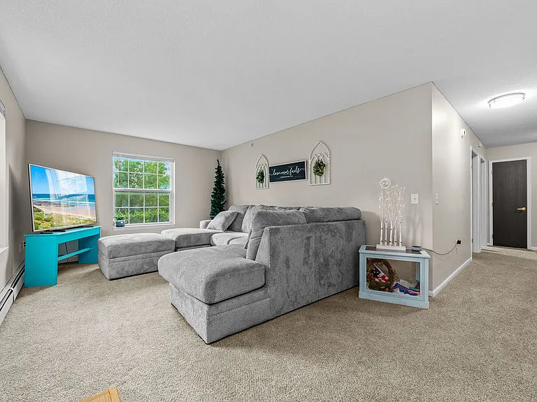 Westview Apartments — Photo 5