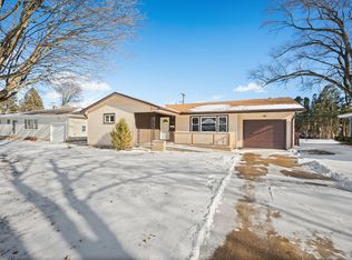 1118 Holmes Pl, Dekalb, IL 60115