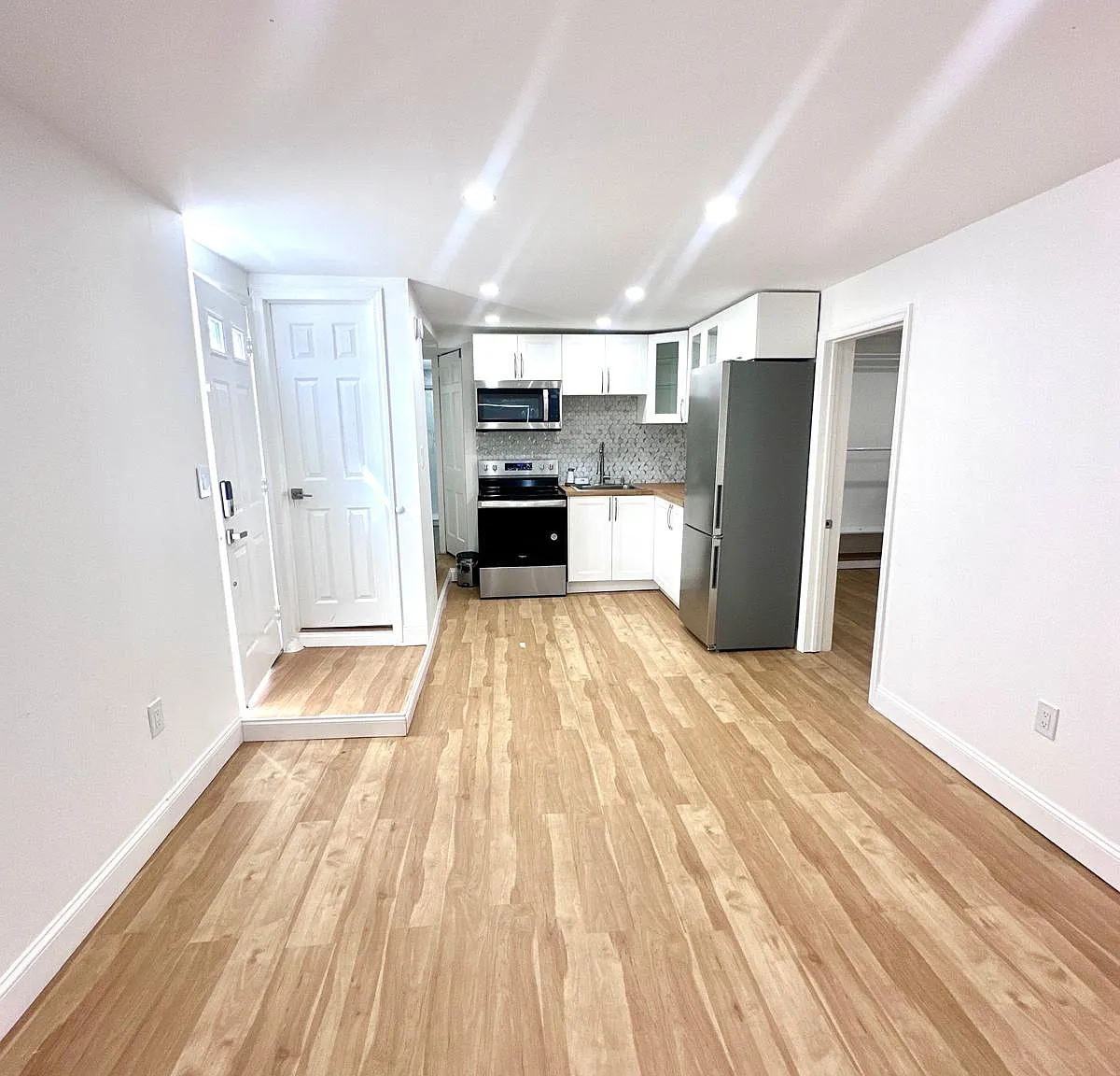 2 bed, $2,300 — Photo 3