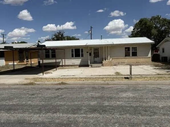 707 N Cedar St, Kermit, TX 79745