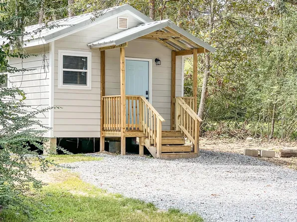 1938 Bass Dr, Vancleave, MS 39565