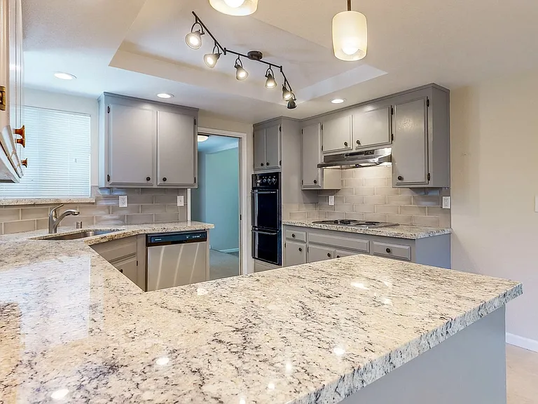 2146 Rivera Dr — Photo 21