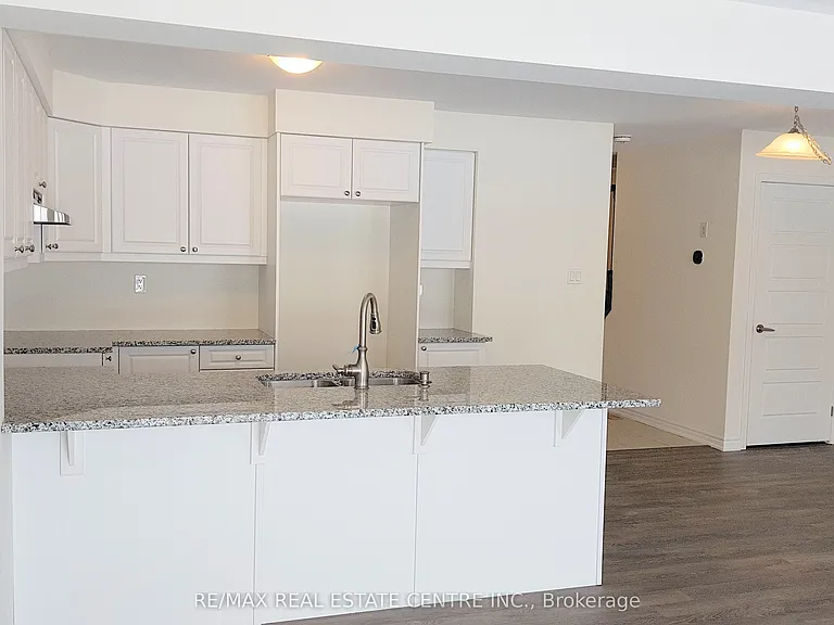 8 Watermill St — Photo 8