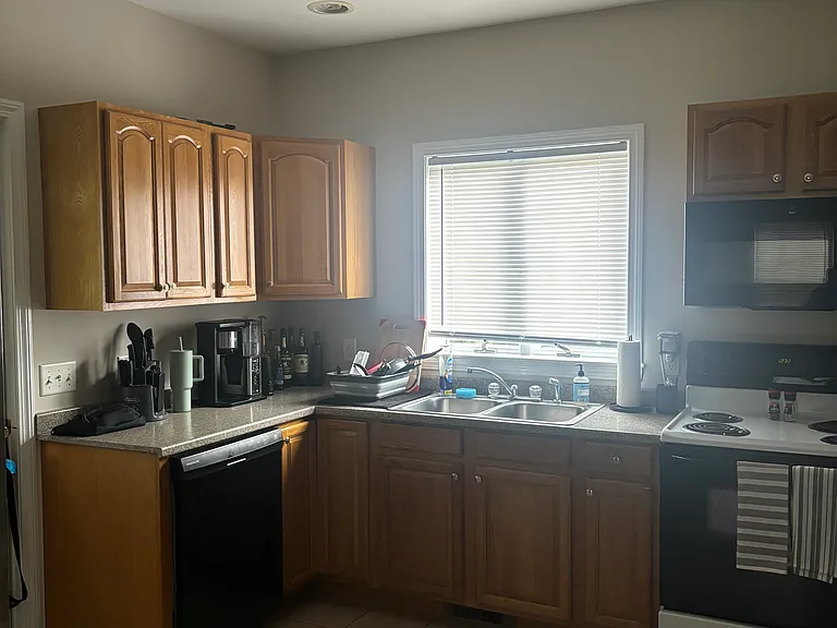 59 Maple Ave #A — Photo 3