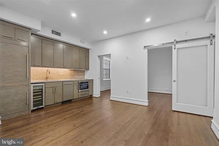 1801 16th St NW #203