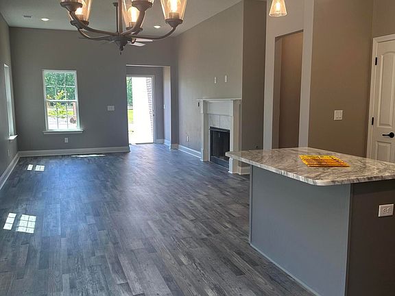 5th image of 292 Flower Garden Dr