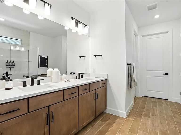 18282 Parksville Dr — Photo 19