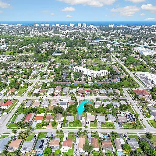 448 NW 2nd Way