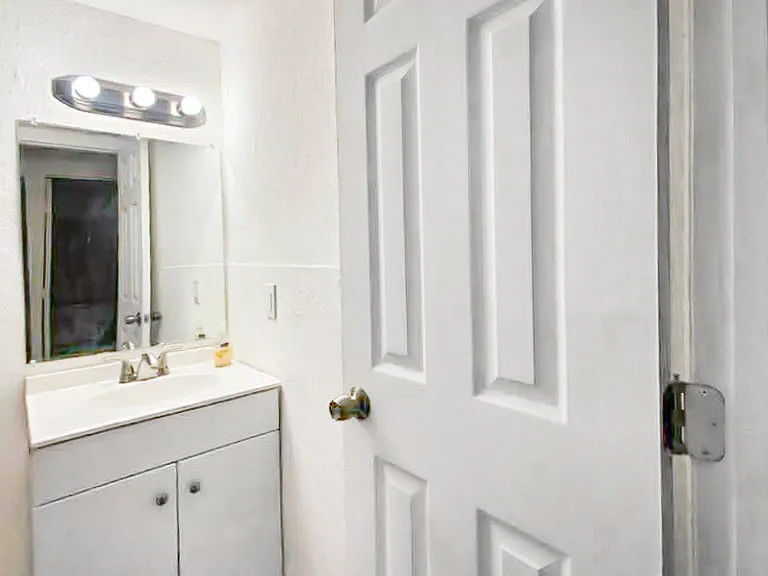 8506 N Brooks St #A — Photo 11