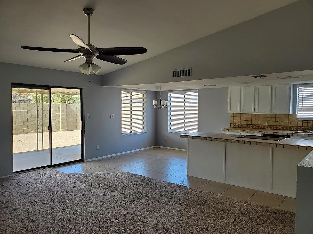 W Lupine Ave, Glendale — Photo 4