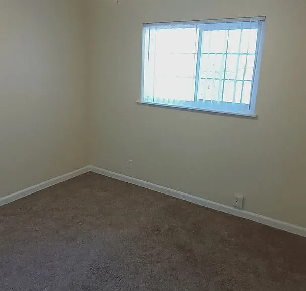 2507 Edison Ave #11 — Photo 22