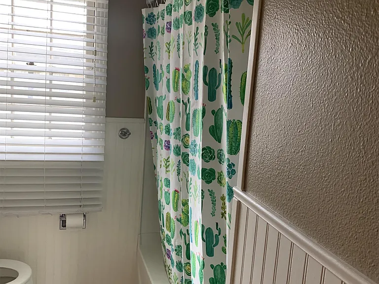 4126 Pleasant Dr — Photo 11
