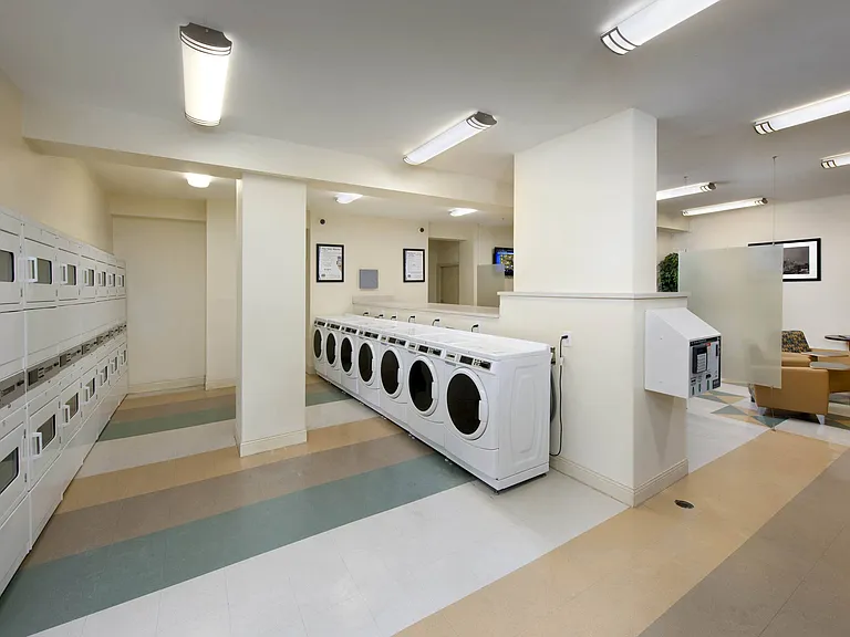 Skye Apartments — Photo 28