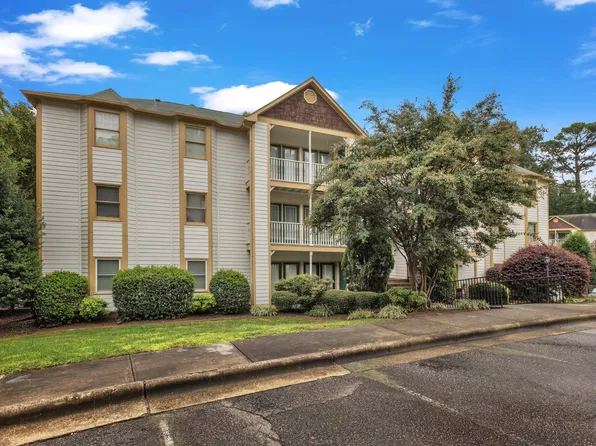2011 Quaker Lndg APT 203, Raleigh, NC 27603