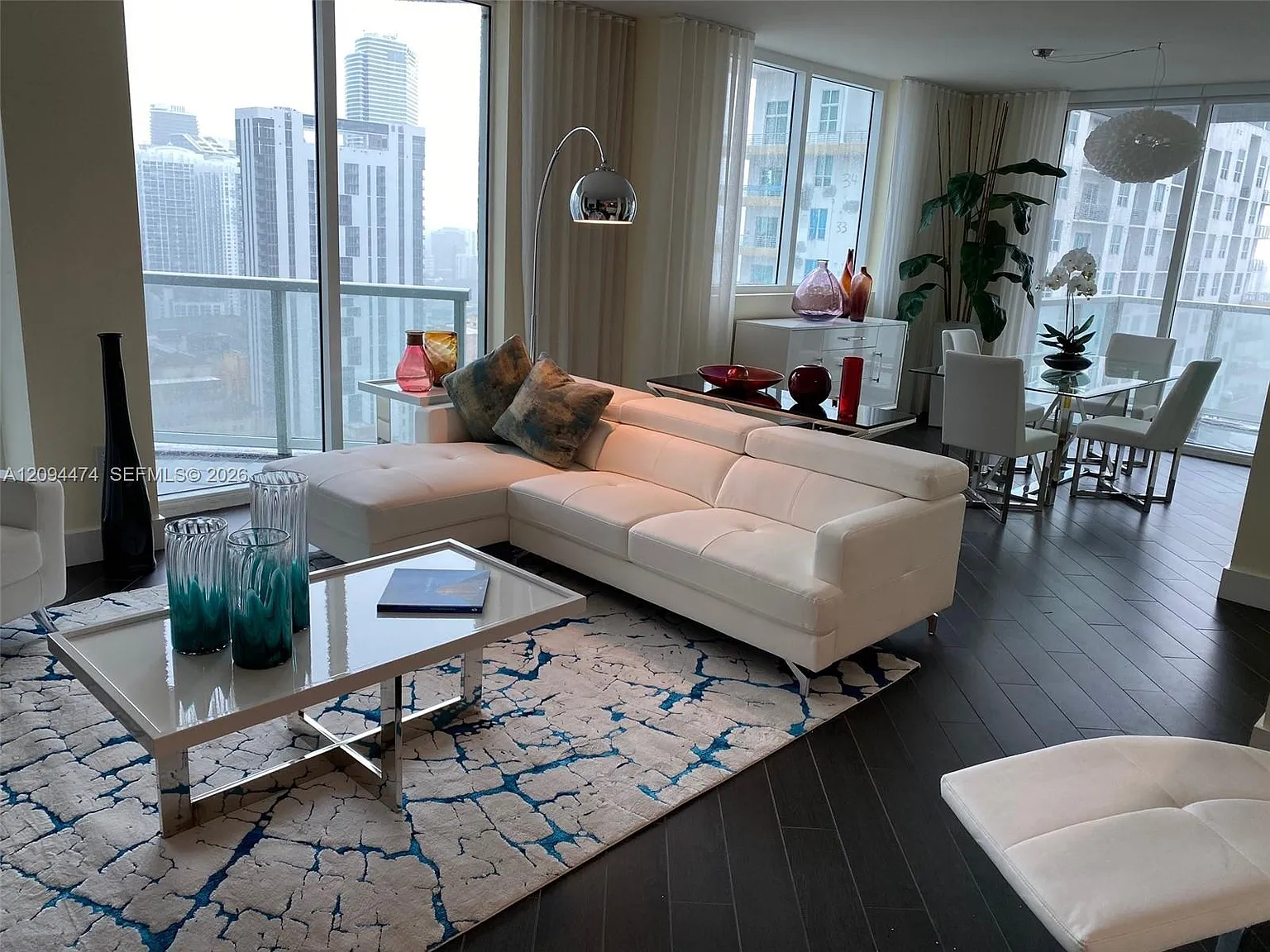 Vizcayne South Condo — Photo 2
